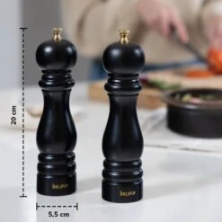 Deleca Luxe Peper En Zoutmolen Set - Met Geschenkdoos - Zout / Pepermolen - Rubberhout - Zwart & Goud 22 Deleca Luxe Peper En Zoutmolen Set - Met Geschenkdoos - Zout / Pepermolen - Rubberhout - Zwart & Goud -Woonkeuken Winkel 1200x1200 1098