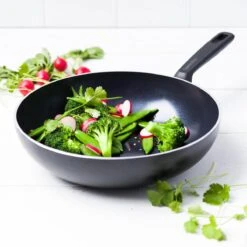GreenPan Memphis Keramische Wokpan - Ø 28 Cm - PFAS-vrij 30 GreenPan Memphis Keramische Wokpan - Ø 28 Cm - PFAS-vrij -Woonkeuken Winkel 1200x1200 150