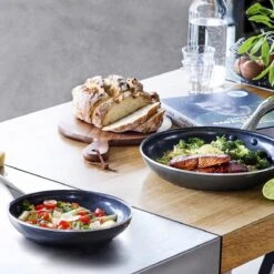 Dagelijkse Kost - Koekenpannenset 2-delig - ø20+28cm - Inductie - Anti-aanbak - PFAS-vrij 25 Dagelijkse Kost - Koekenpannenset 2-delig - ø20+28cm - Inductie - Anti-aanbak - PFAS-vrij -Woonkeuken Winkel 1200x1200 175