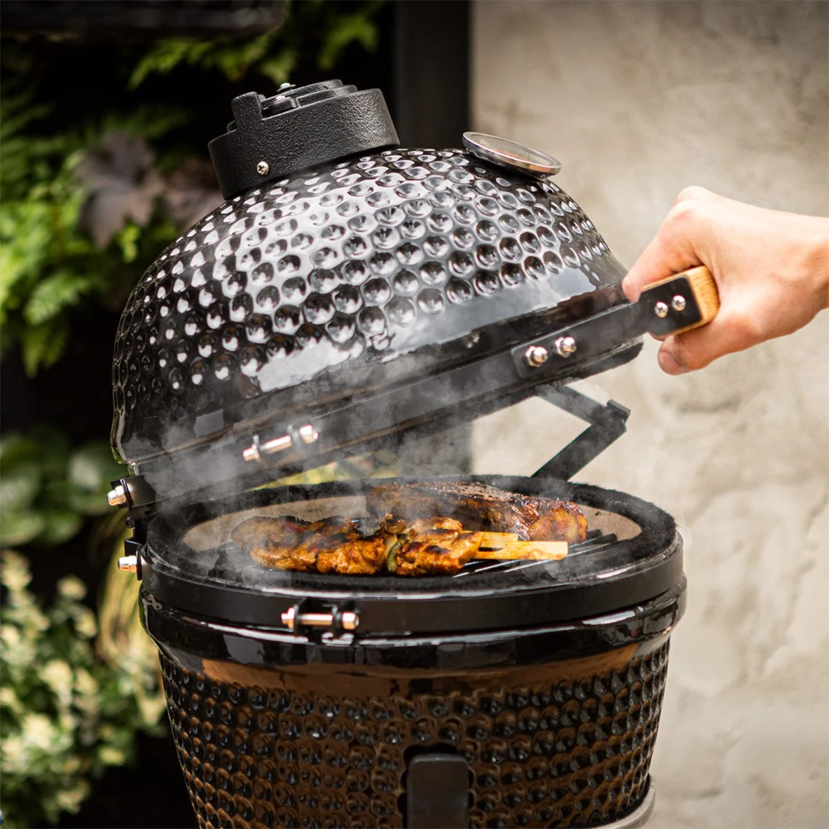 BluMill Kamado BBQ Egg - Kamado 13 Inch - Incl. Vlees Thermometer - Houtskoolbarbecues - Zwart - Ø 27cm 13 BluMill Kamado BBQ Egg - Kamado 13 Inch - Incl. Vlees Thermometer - Houtskoolbarbecues - Zwart - Ø 27cm - Afbeelding 11