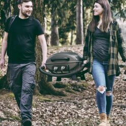 Burnhard Draagbare 2-Branders Gasbarbecue - Afdekhoes - BBQ Wayne -Woonkeuken Winkel 1200x1200 851