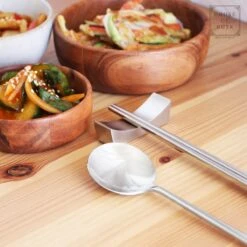 House Of Husk 1 Persoons Chopstick Lepel Set - 1 Paar Metalen Koreaanse Eetstokjes - Inclusief Eetlepel En Houder - RVS - Metaal - Eetstokjes - Koreaans - Vaatwasserbestendig - Sushi Chopsticks - Noodles - Zilver 9 House Of Husk 1 Persoons Chopstick Lepel Set - 1 Paar Metalen Koreaanse Eetstokjes - Inclusief Eetlepel En Houder - RVS - Metaal - Eetstokjes - Koreaans - Vaatwasserbestendig - Sushi Chopsticks - Noodles - Zilver -Woonkeuken Winkel 1200x1200 929