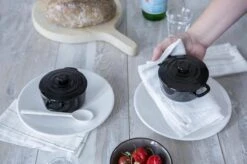 BK Bourgogne Cocotte Ø 10 Cm - 2 Stuks - Zwart - Oven -Woonkeuken Winkel 1200x799 29