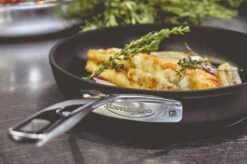 Demeyere Alu Pro Dura Glide Koekenpan - Ø 24 & Ø 28cm - Titanium 17 Demeyere Alu Pro Dura Glide Koekenpan - Ø 24 & Ø 28cm - Titanium -Woonkeuken Winkel 1200x799 40