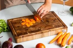 VDN Professionele Snijplank Acacia Hout Met Sapgeul En Handvatten – Hakblok 26x38x3.5 Cm 20 VDN Professionele Snijplank Acacia Hout Met Sapgeul En Handvatten – Hakblok 26x38x3.5 Cm -Woonkeuken Winkel 1200x799 99