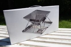 United Entertainment - Opvouwbare Houtskoolbarbecue - RVS - Met Koffer En Draagtas 17 United Entertainment - Opvouwbare Houtskoolbarbecue - RVS - Met Koffer En Draagtas -Woonkeuken Winkel 1200x800 138