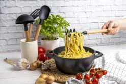 Smile 10-Delige Pannenset - Anti Aanbaklaag - Vaatwasser Bestendig - Zwart - MGK-17 24 Smile 10-Delige Pannenset - Anti Aanbaklaag - Vaatwasser Bestendig - Zwart - MGK-17 -Woonkeuken Winkel 1200x800 44