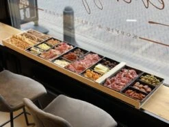 Sjoelbak - Borrelsjoelbak - Hapjesplank - Borrelplank - Mini Sjoelbak 120 Cm Met Zwarte Bakjes - Kleine Sjoelbakken 10 Sjoelbak - Borrelsjoelbak - Hapjesplank - Borrelplank - Mini Sjoelbak 120 Cm Met Zwarte Bakjes - Kleine Sjoelbakken -Woonkeuken Winkel 1200x899 10