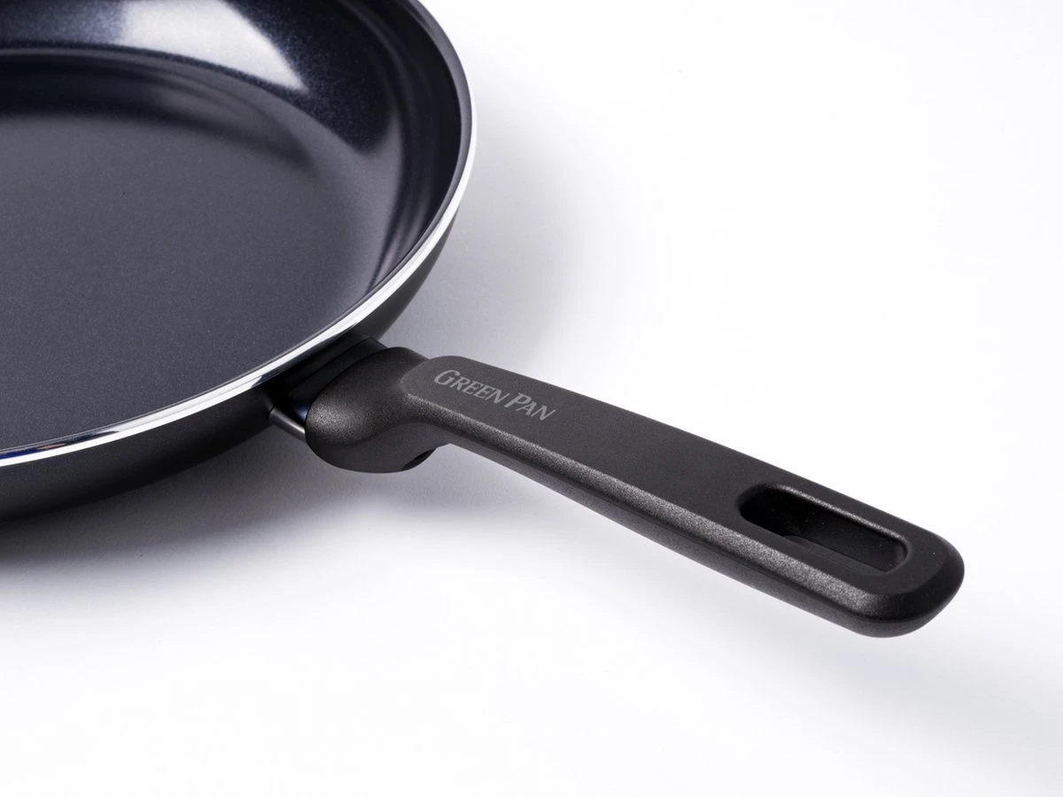 GreenPan Memphis Hapjespan 28cm - Zwart - Inductie - PFAS-vrij 5 GreenPan Memphis Hapjespan 28cm - Zwart - Inductie - PFAS-vrij - Afbeelding 3