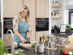 Sola Pannenset Juvia - 4 Delig - Ø 16,16,18,20 Cm - Zilver - RVS - Sandwichbodem 28 Sola Pannenset Juvia - 4 Delig - Ø 16,16,18,20 Cm - Zilver - RVS - Sandwichbodem -Woonkeuken Winkel 1200x906