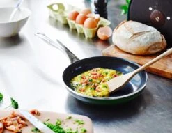 Dagelijkse Kost - Koekenpannenset 2-delig - ø20+28cm - Inductie - Anti-aanbak - PFAS-vrij 21 Dagelijkse Kost - Koekenpannenset 2-delig - ø20+28cm - Inductie - Anti-aanbak - PFAS-vrij -Woonkeuken Winkel 1200x926 14