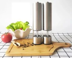 MD-Goods ® Elektrische Peper En Zoutmolen Set - Pepermolen - RVS - Cadeau - Restaurant Kwaliteit -Woonkeuken Winkel 1200x960 3