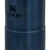 Stanley Trigger-Action Travel Mug 0.47L - Thermosfles - Nightfall 2 Stanley Trigger-Action Travel Mug 0.47L - Thermosfles - Nightfall -Woonkeuken Winkel 447x1200