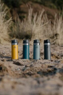 Stanley The Trigger-Action Travel Mug 0,35L Saffron -Woonkeuken Winkel 800x1200 47