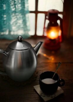 Vaja Valerie - Theepot Met Filter - Dubbelwandig - RVS - 1.2L 30 Vaja Valerie - Theepot Met Filter - Dubbelwandig - RVS - 1.2L -Woonkeuken Winkel 857x1200